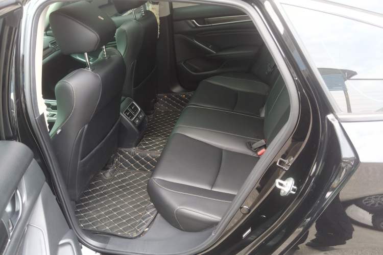 Used Honda Accord 2022 260TURBO Phantom Night · Prestige Edition Left Rear Seat