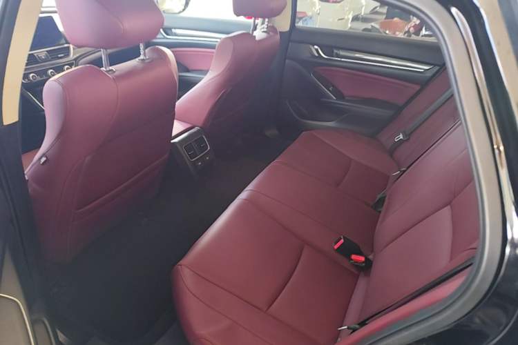 Used Honda Accord 2022 260TURBO Phantom Night · Prestige Edition Left Rear Seat
