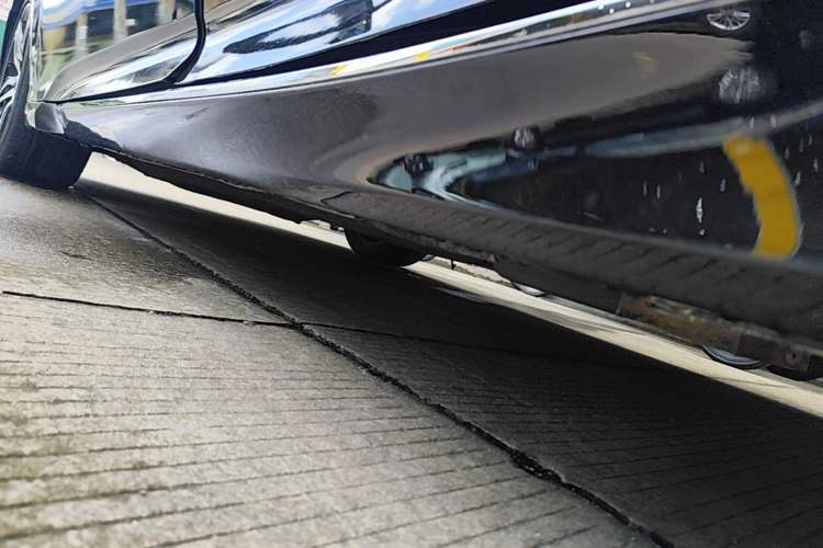 Used Honda Accord 2022 260TURBO Phantom Night · Prestige Edition Left Side Sill