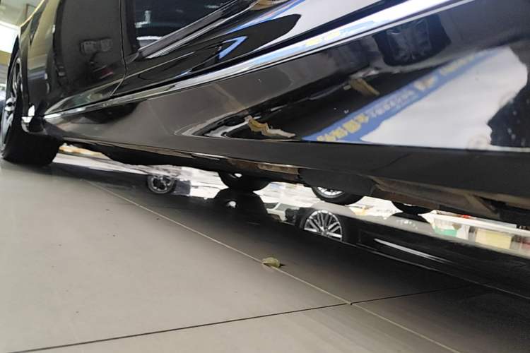 Used Honda Accord 2022 260TURBO Phantom Night · Prestige Edition Left Side Sill