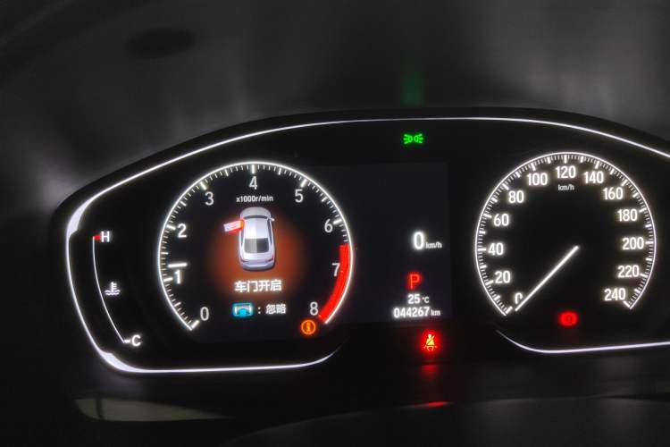 Used Honda Accord 2022 260TURBO Luxury Edition Odometer Close Up