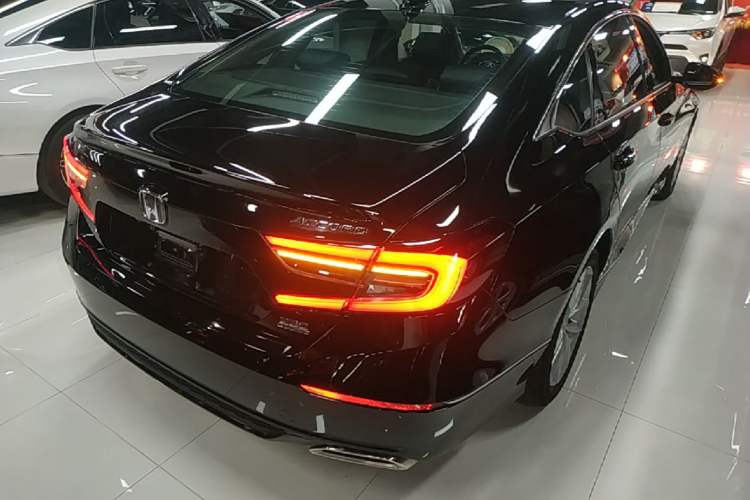 Used Honda Accord 2022 260TURBO Luxury Edition Rear Right 45 Deg