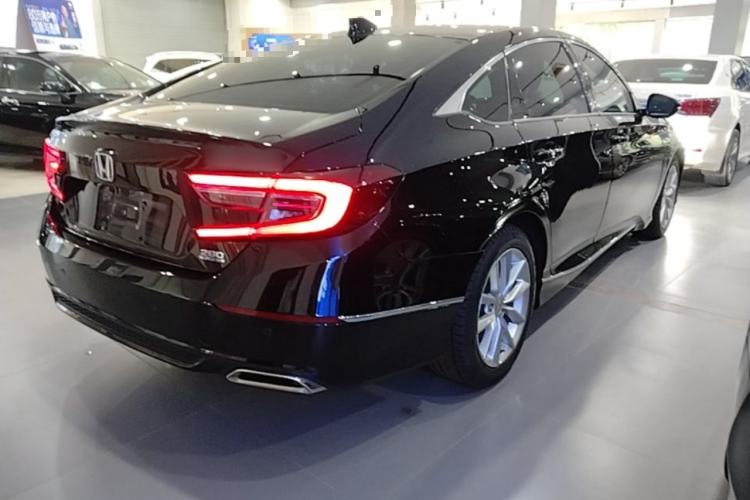 Used Honda Accord 2022 260TURBO Luxury Edition Rear Right 45 Deg