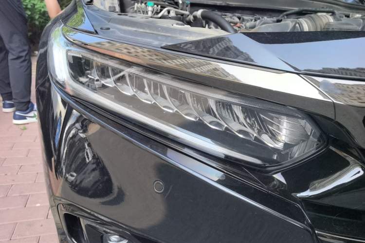 Used Honda Accord 2022 260TURBO Phantom Night · Prestige Edition Right Front Headlight