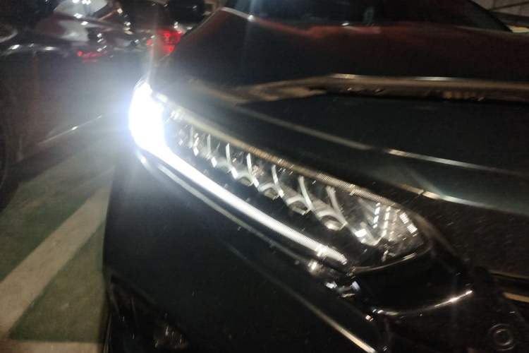 Used Honda Accord 2022 260TURBO Phantom Night · Prestige Edition Right Front Headlight