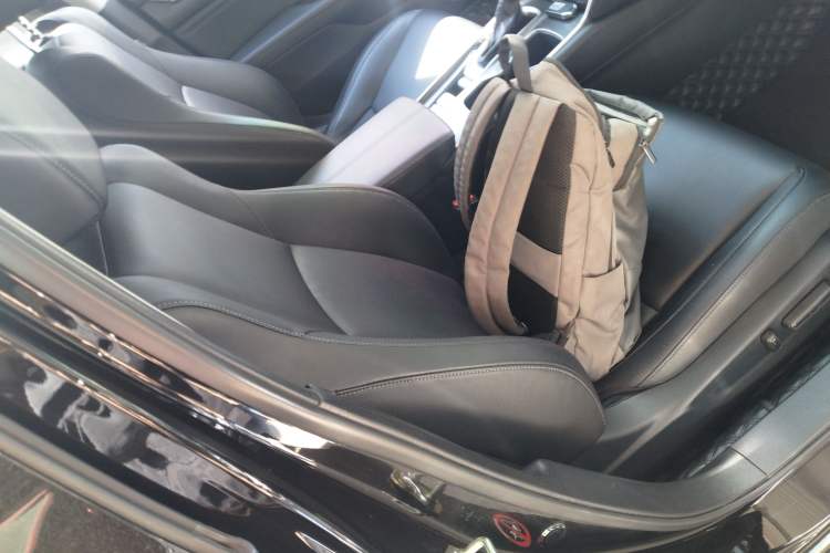 Used Honda Accord 2022 260TURBO Luxury Edition Right Front Seat