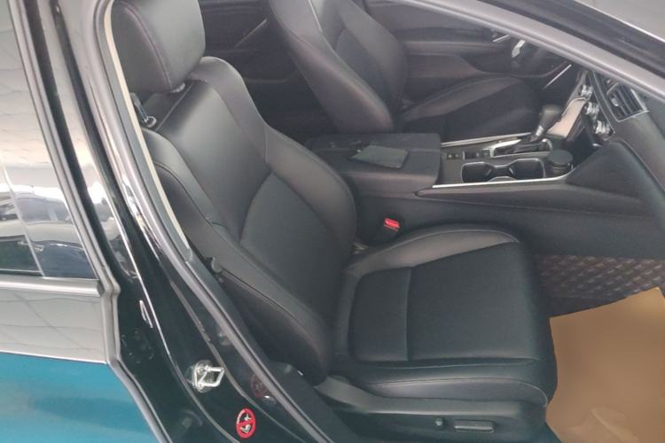 Used Honda Accord 2022 260TURBO Luxury Edition Right Front Seat