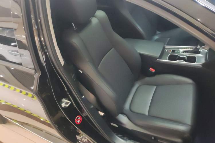 Used Honda Accord 2022 260TURBO Luxury Edition Right Front Seat