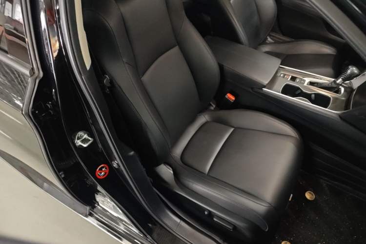 Used Honda Accord 2022 260TURBO Luxury Edition Right Front Seat