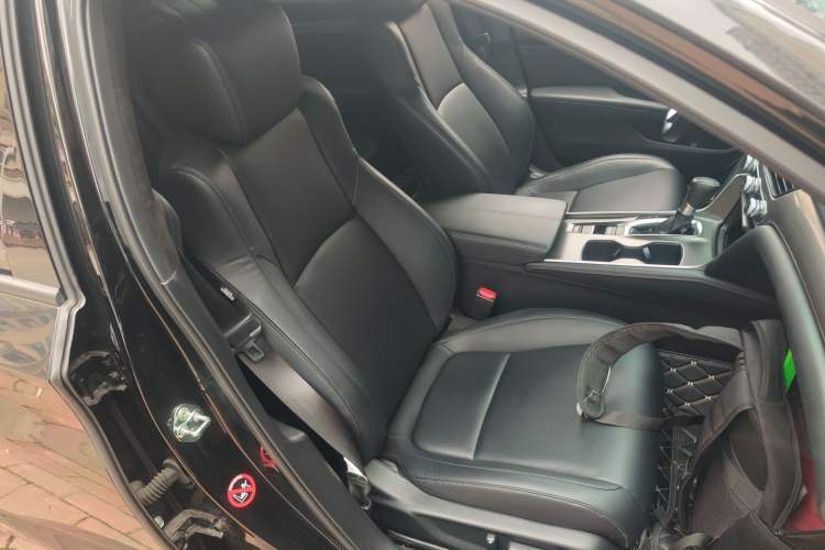 Used Honda Accord 2022 260TURBO Luxury Edition Right Front Seat
