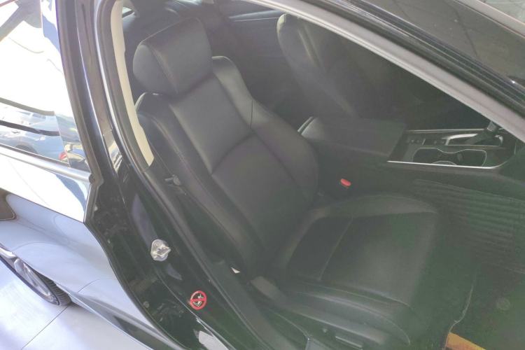 Used Honda Accord 2022 260TURBO Luxury Edition Right Front Seat
