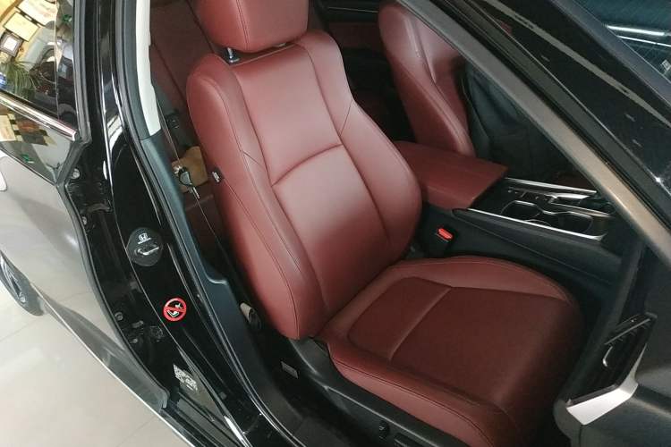 Used Honda Accord 2022 260TURBO Phantom Night · Prestige Edition Right Front Seat