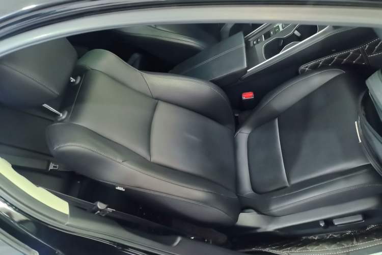 Used Honda Accord 2022 260TURBO Luxury Edition Right Front Seat