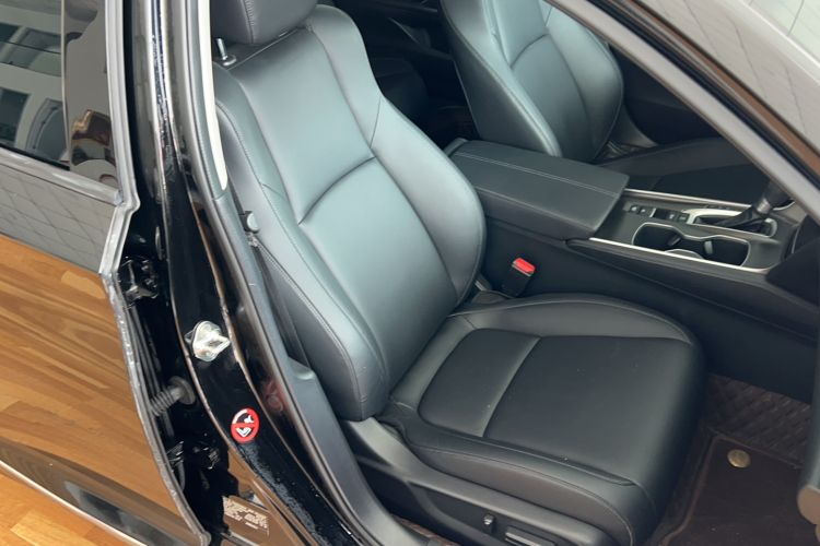 Used Honda Accord 2022 260TURBO Luxury Edition Right Front Seat