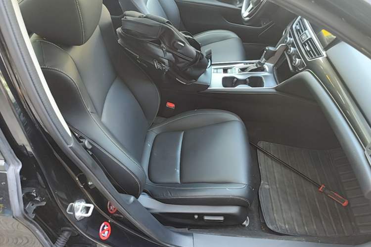 Used Honda Accord 2022 260TURBO Phantom Night · Prestige Edition Right Front Seat