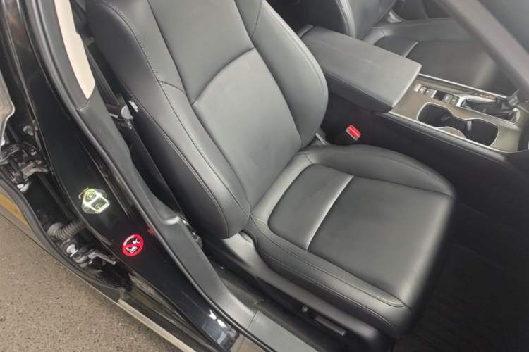 Used Honda Accord 2022 260TURBO Luxury Edition Right Front Seat
