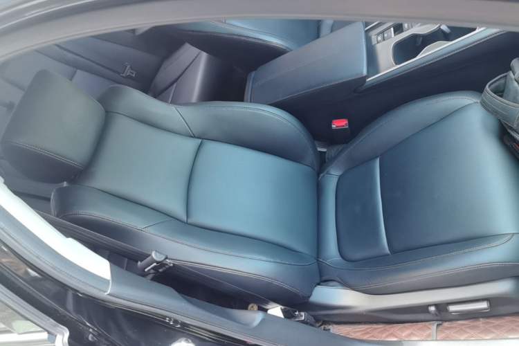 Used Honda Accord 2022 260TURBO Luxury Edition Right Front Seat