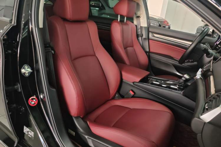 Used Honda Accord 2022 260TURBO Phantom Night · Prestige Edition Right Front Seat