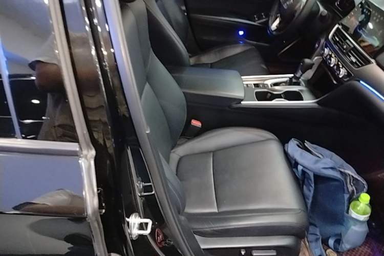 Used Honda Accord 2022 260TURBO Luxury Edition Right Front Seat