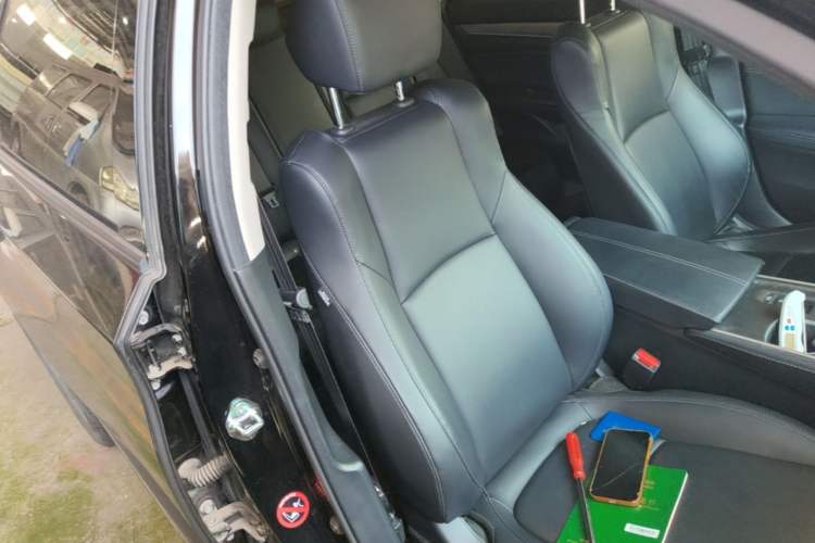 Used Honda Accord 2022 260TURBO Luxury Edition Right Front Seat