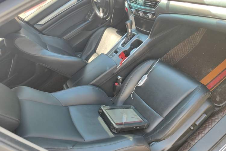 Used Honda Accord 2022 260TURBO Luxury Edition Right Front Seat