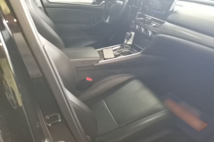 Used Honda Accord 2022 260TURBO Luxury Edition Right Front Seat