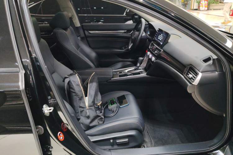 Used Honda Accord 2022 260TURBO Phantom Night · Prestige Edition Right Front Seat