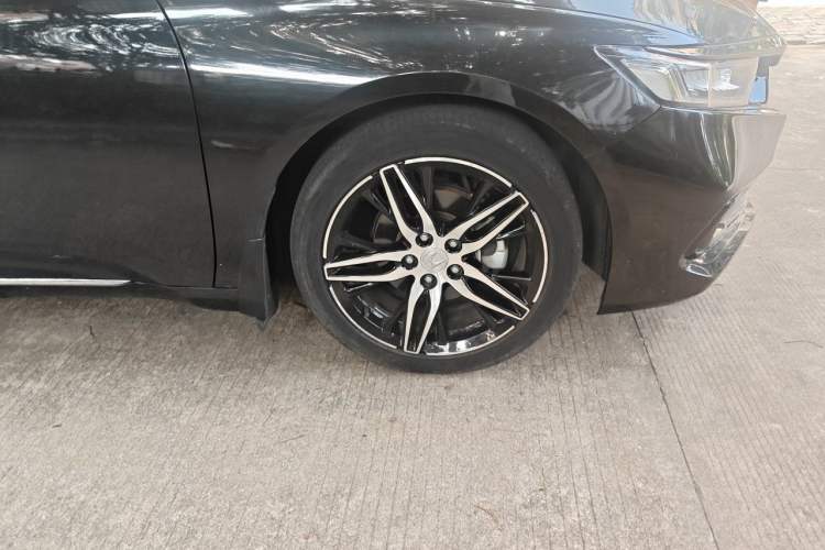 Used Honda Accord 2022 260TURBO Phantom Night · Prestige Edition Right Front Wheel Hub