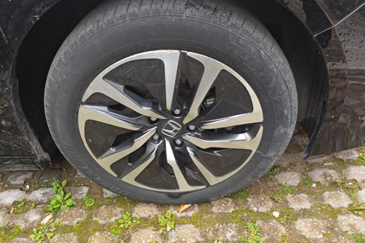Used Honda Accord 2022 Xingyue L Hybrid 2.0L Rui Ku Edition Right Front Wheel Hub