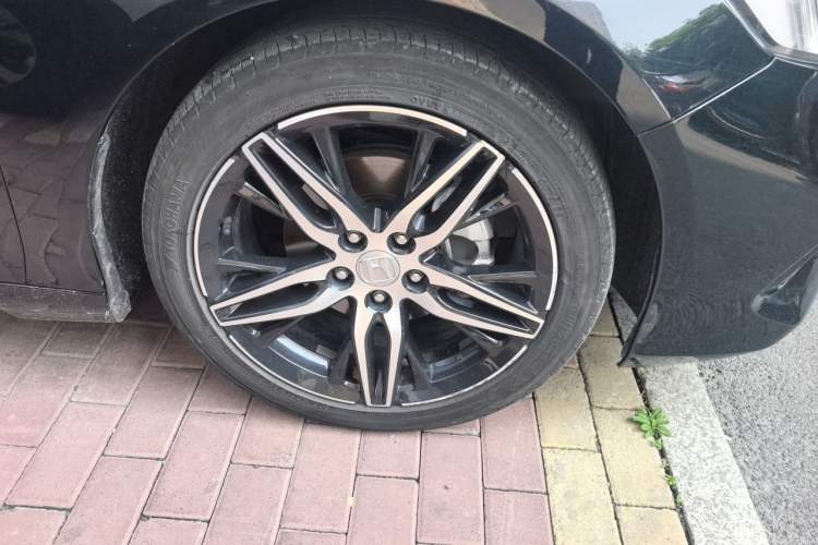 Used Honda Accord 2022 260TURBO Phantom Night · Prestige Edition Right Front Wheel Hub
