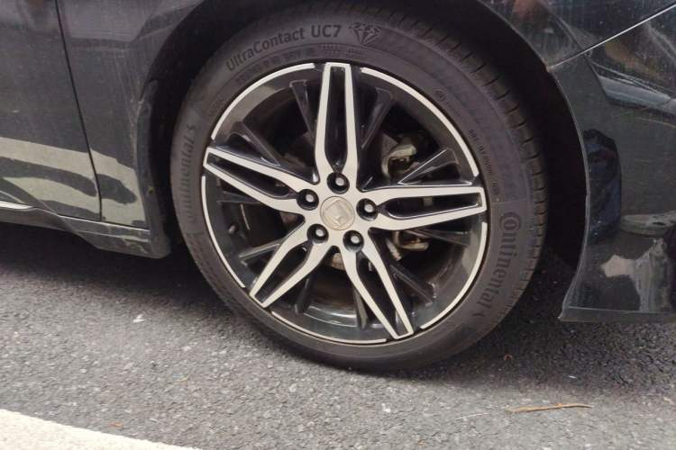 Used Honda Accord 2022 260TURBO Phantom Night · Prestige Edition Right Front Wheel Hub