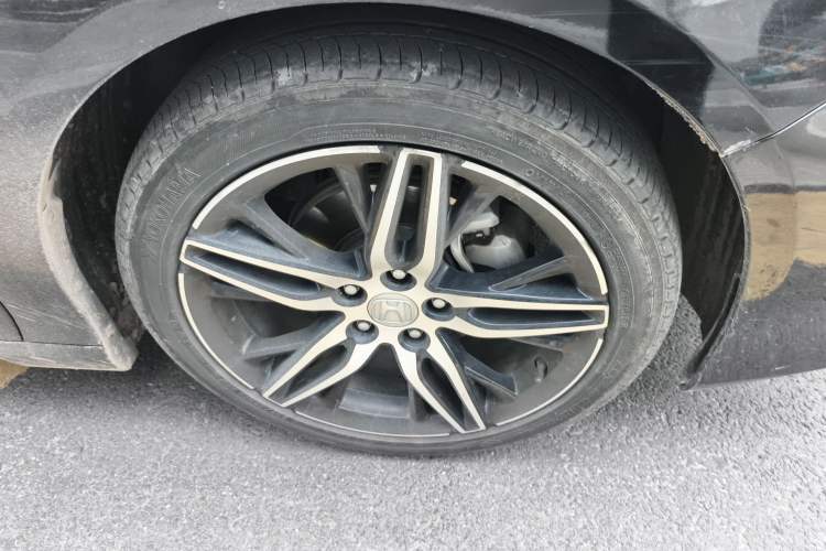Used Honda Accord 2022 260TURBO Phantom Night · Prestige Edition Right Front Wheel Hub
