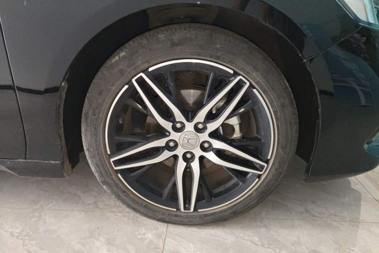 Used Honda Accord 2022 260TURBO Phantom Night · Prestige Edition Right Front Wheel Hub
