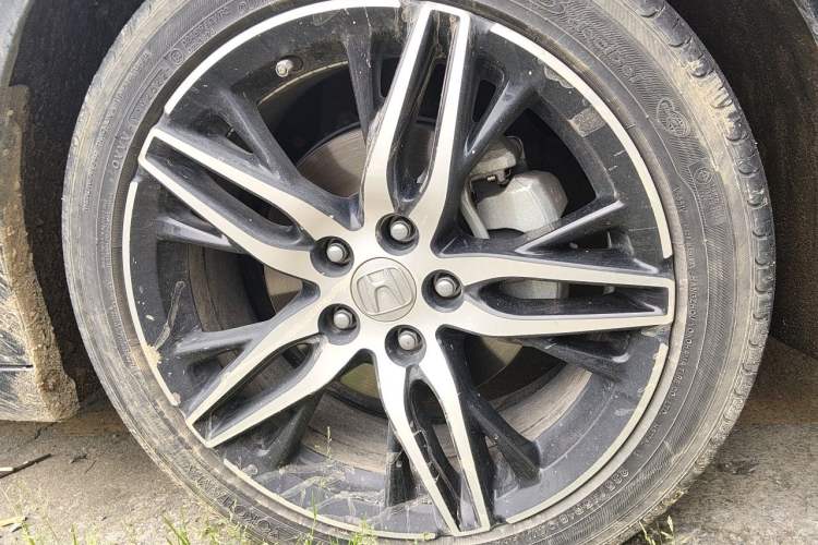 Used Honda Accord 2022 260TURBO Phantom Night · Prestige Edition Right Front Wheel Hub