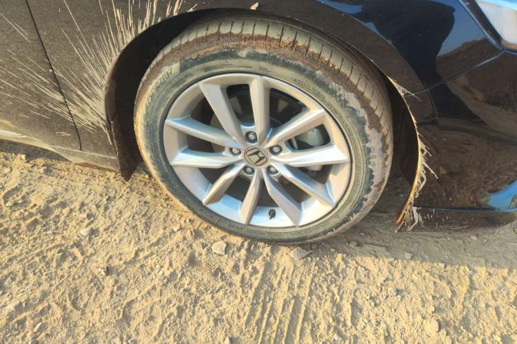 Used Honda Accord 2022 260TURBO Luxury Edition Right Front Wheel Hub