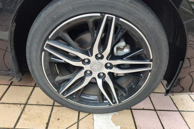 Used Honda Accord 2022 260TURBO Phantom Night · Prestige Edition Right Front Wheel Hub