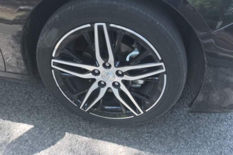 Used Honda Accord 2022 260TURBO Phantom Night · Prestige Edition Right Front Wheel Hub