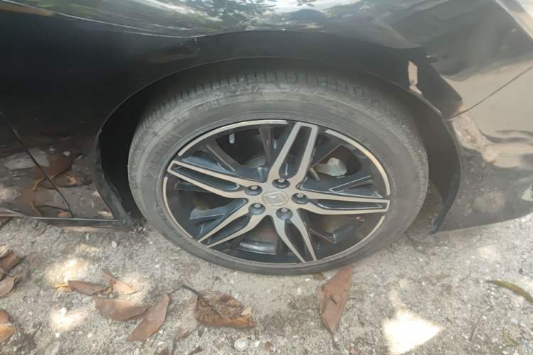 Used Honda Accord 2022 260TURBO Phantom Night · Prestige Edition Right Front Wheel Hub