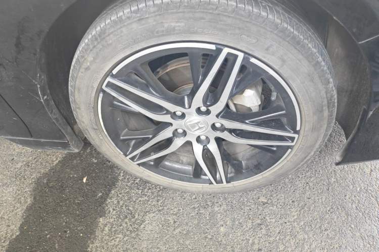 Used Honda Accord 2022 260TURBO Phantom Night · Prestige Edition Right Front Wheel Hub