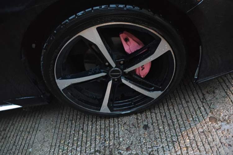 Used Honda Accord 2022 260TURBO Phantom Night · Prestige Edition Right Front Wheel Hub