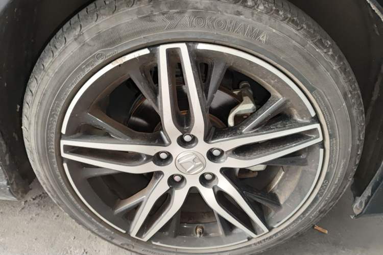 Used Honda Accord 2022 260TURBO Phantom Night · Prestige Edition Right Front Wheel Hub