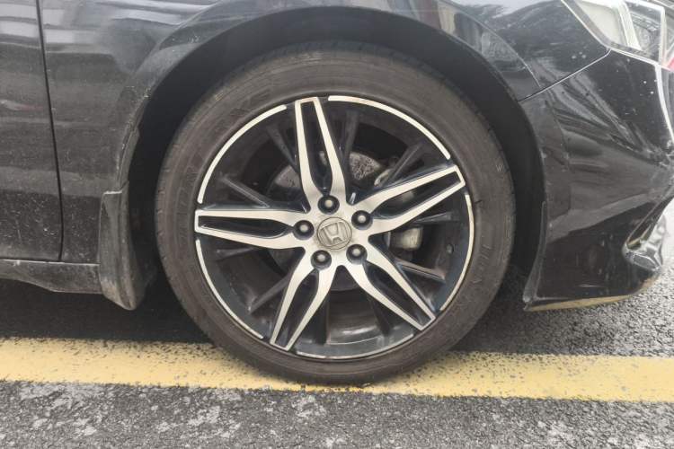 Used Honda Accord 2022 260TURBO Phantom Night · Prestige Edition Right Front Wheel Hub