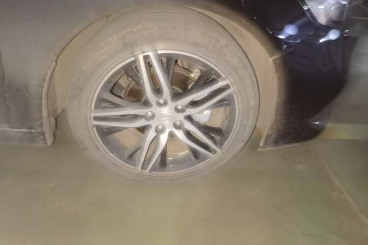 Used Honda Accord 2022 260TURBO Phantom Night · Prestige Edition Right Front Wheel Hub