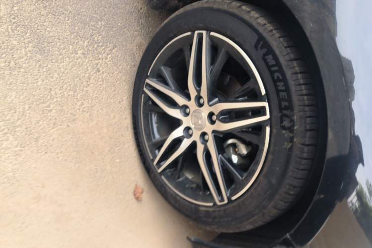 Used Honda Accord 2022 260TURBO Phantom Night · Prestige Edition Right Front Wheel Hub