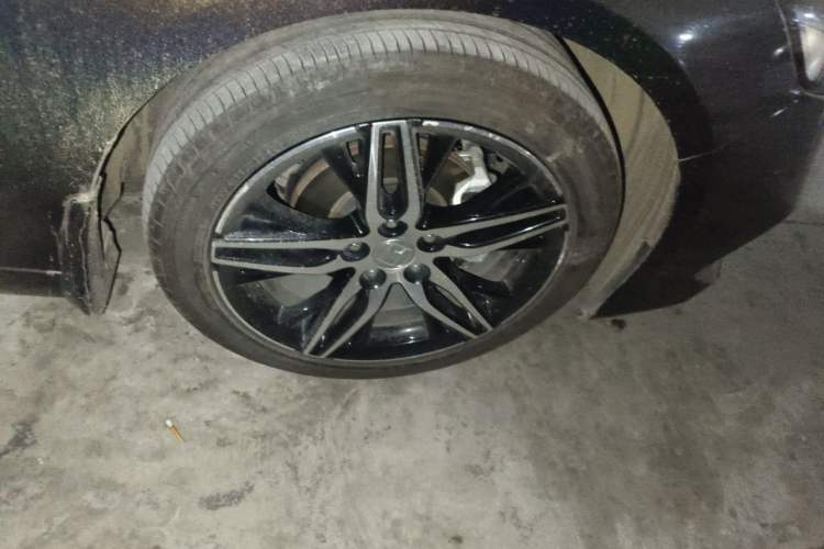 Used Honda Accord 2022 260TURBO Phantom Night · Prestige Edition Right Front Wheel Hub