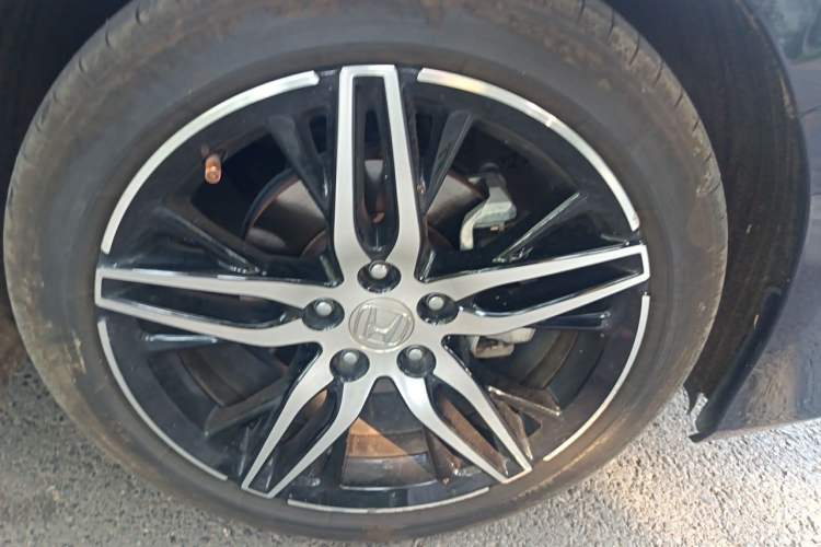 Used Honda Accord 2022 260TURBO Phantom Night · Prestige Edition Right Front Wheel Hub