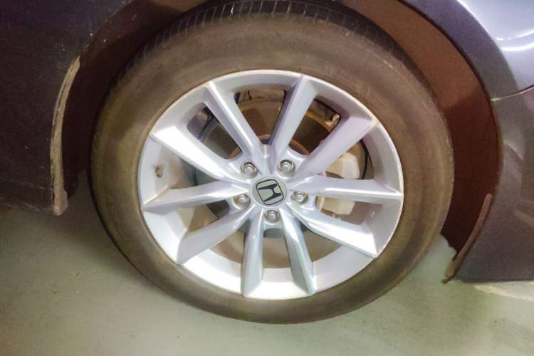Used Honda Accord 2022 260TURBO Luxury Edition Right Front Wheel Hub