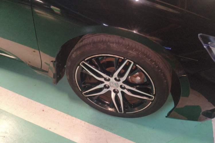 Used Honda Accord 2022 260TURBO Phantom Night · Prestige Edition Right Front Wheel Hub