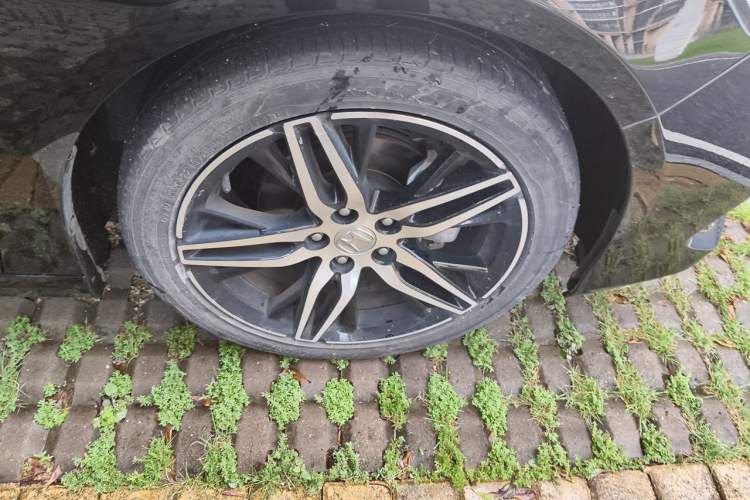 Used Honda Accord 2022 260TURBO Phantom Night · Prestige Edition Right Front Wheel Hub