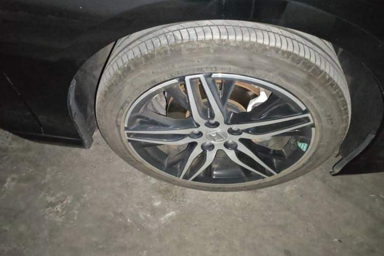 Used Honda Accord 2022 260TURBO Phantom Night · Prestige Edition Right Front Wheel Hub